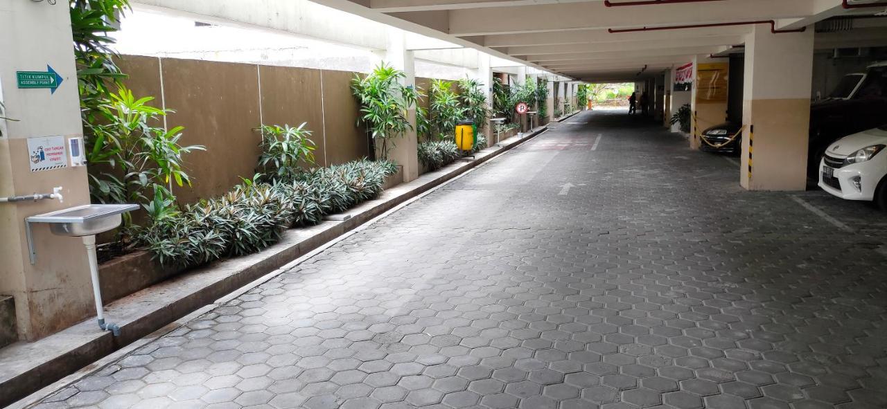 Student Park Hotel Jogjakarta Buitenkant foto