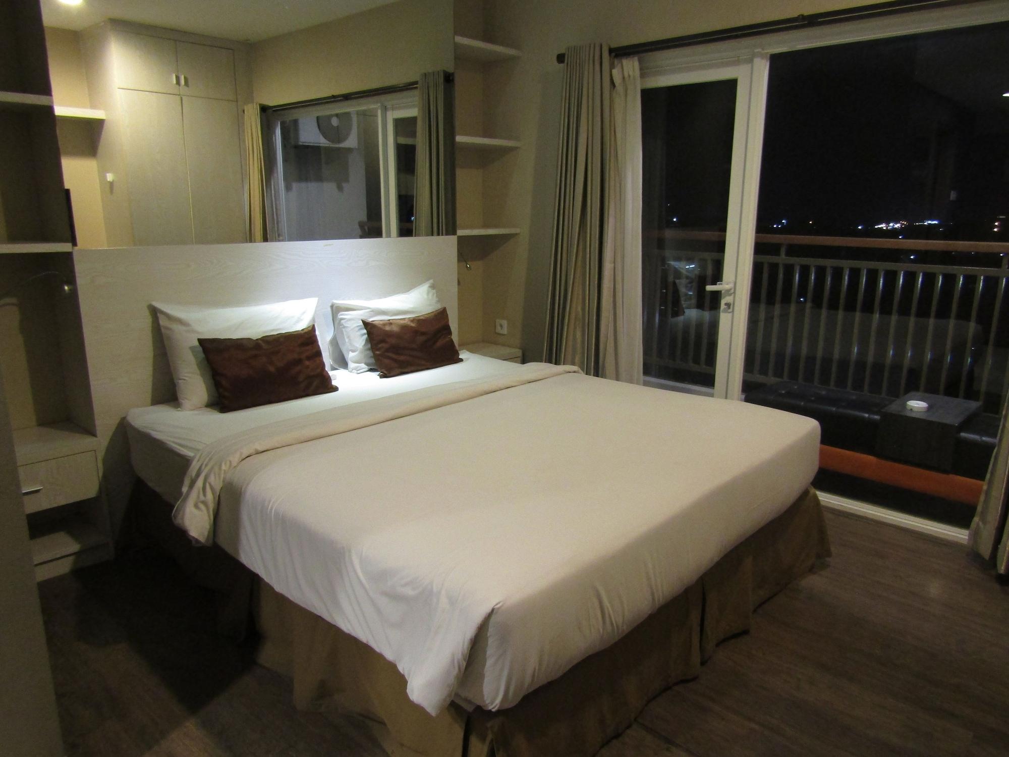 Student Park Hotel Jogjakarta Buitenkant foto