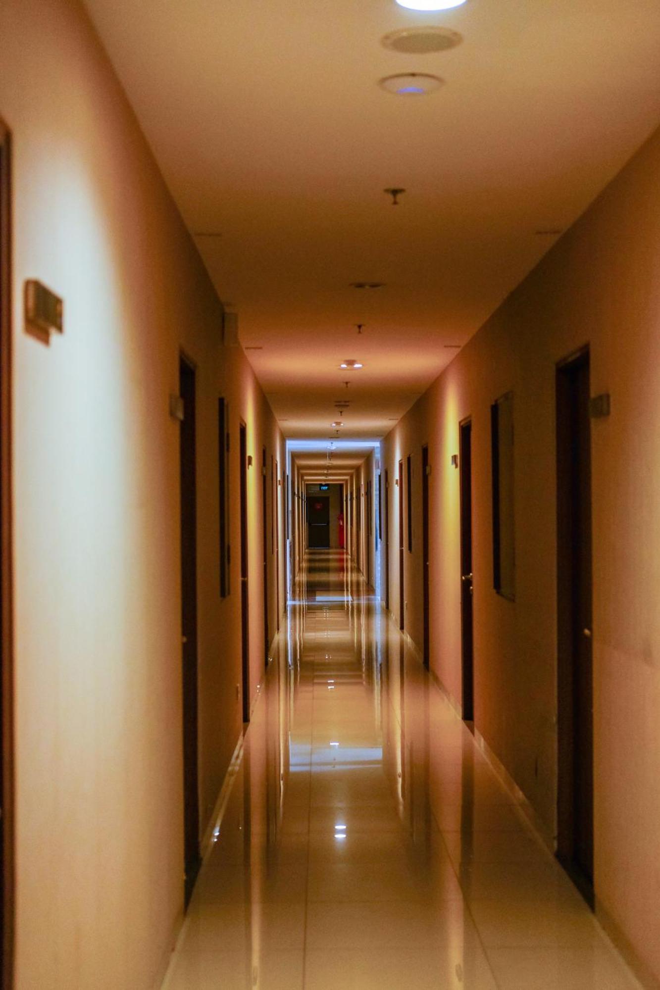 Student Park Hotel Jogjakarta Buitenkant foto