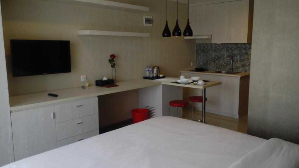 Student Park Hotel Jogjakarta Buitenkant foto