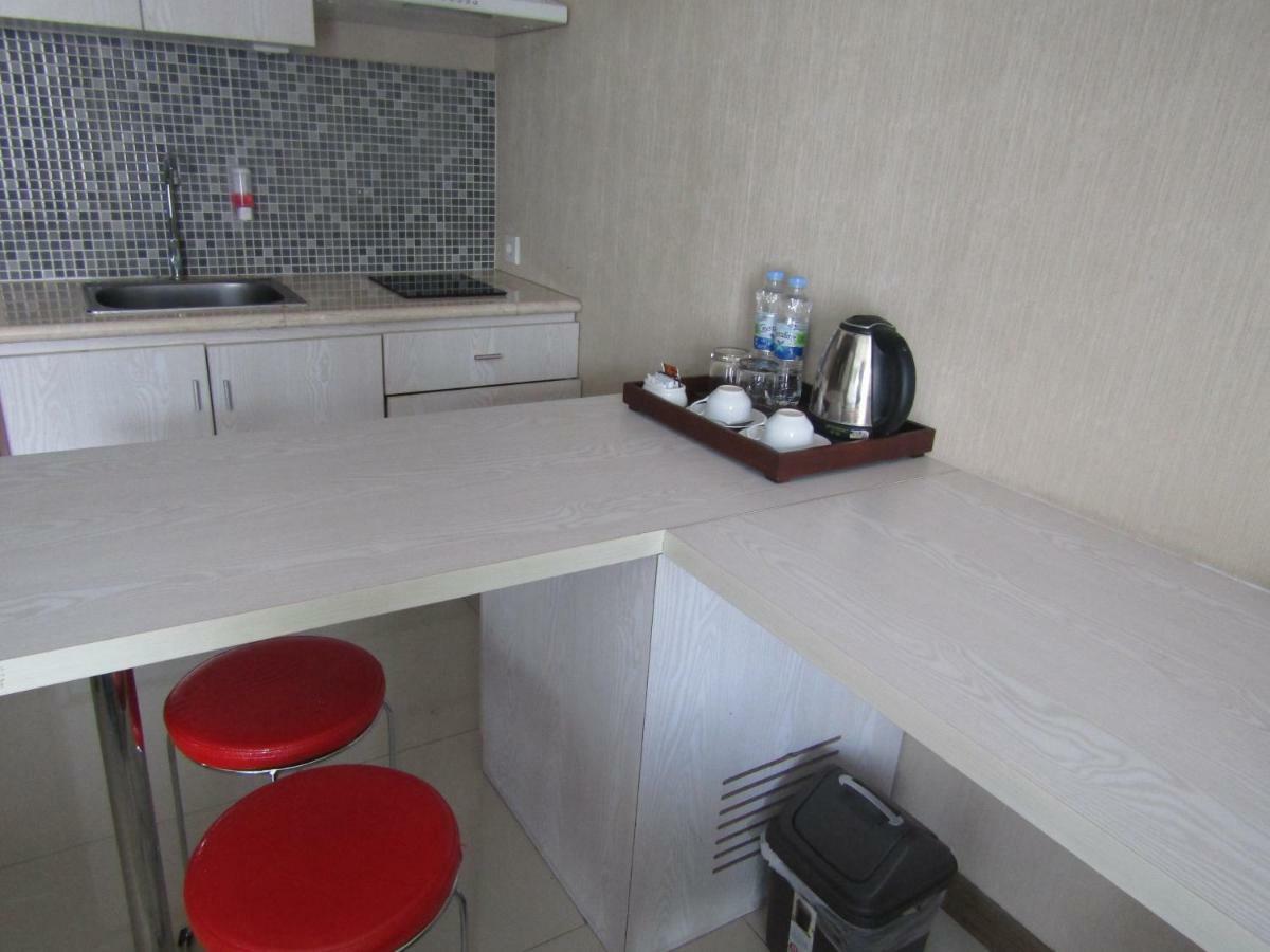Student Park Hotel Jogjakarta Buitenkant foto